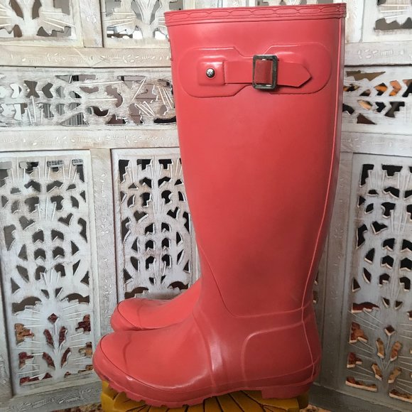 Hunter Tall Glossy Coral Flame Rain Boots Size 7 - Picture 4 of 12